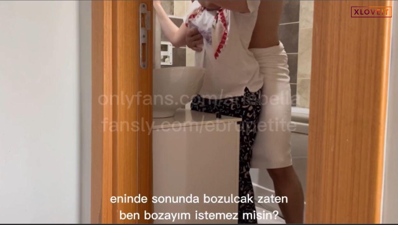 Kuzen Porno Ariebella konuşmalı seks filmi